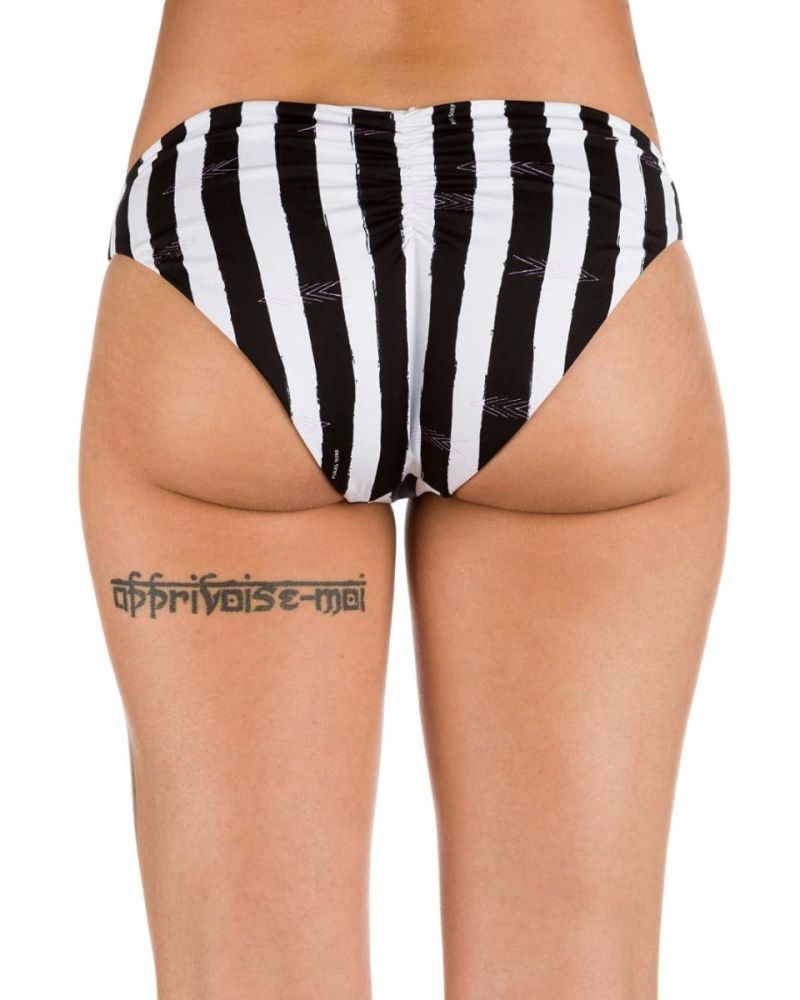 Bikini Bottom Pukas Surf Regular Frunced Pattern